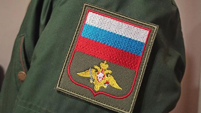 В Улан-Удэ военнослужащий брал кредиты на любимую и воровал, пока уклонялся от службы