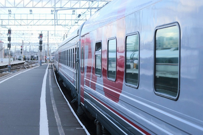 Жители Бурятии смогут купить билеты на поезд почти вдвое дешевле