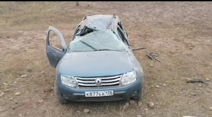 В Иркутской области перевернулся автомобиль с тремя подростками