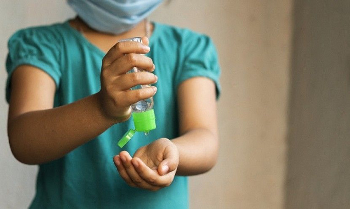 Врачи назвали главные правила лечения детей от коронавируса дома