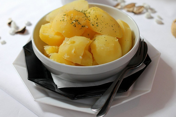 Названа «вопиющая» ошибка при варке картофеля