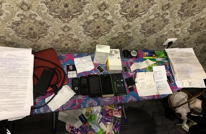 В Новосибирске задержали телефонных мошенников, обворовавших жителей Бурятии