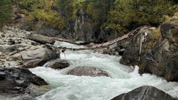 Жизнь туристки забрала не река в Тунке, а сожитель 