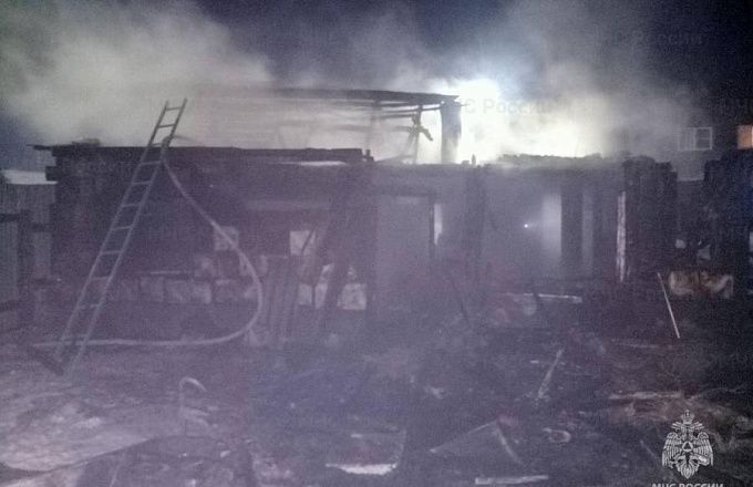Два человека пострадали на пожаре в Улан-Удэ