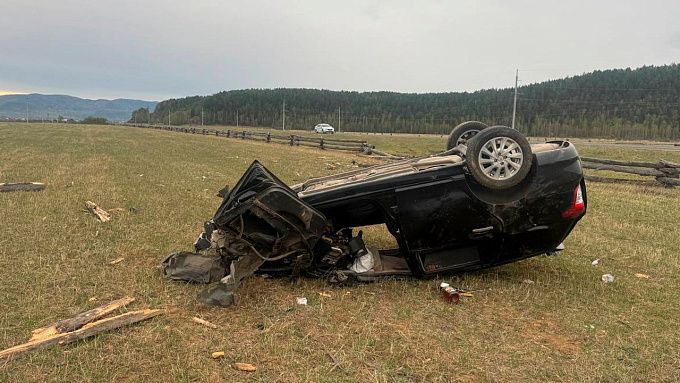 «Легковушка» перевернулась на трассе в Бурятии