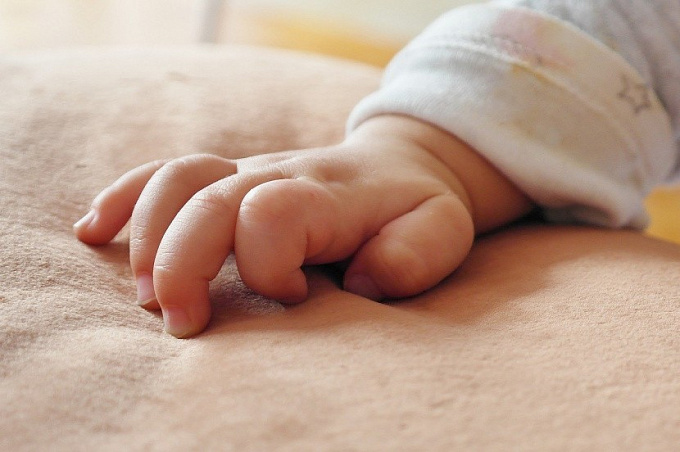 В Бурятии в запертой квартире нашли 2-месячного ребенка