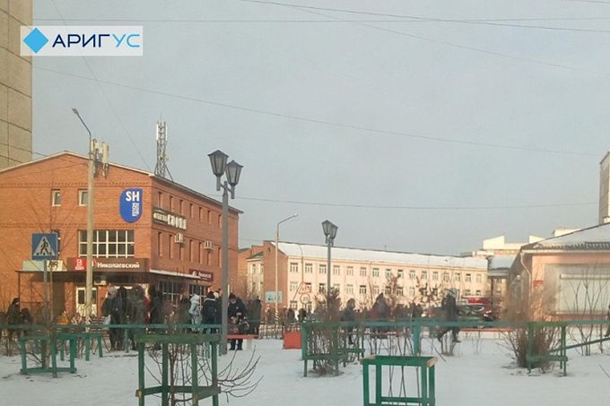 СРОЧНО: Из-за угрозы взрыва сразу 14 школ эвакуируют в Улан-Удэ