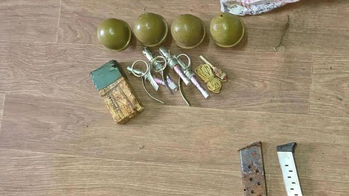 Тротил, гранаты и пистолеты нашел в гараже житель Иркутской области