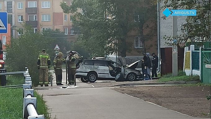 Автомобиль сгорел в Улан-Удэ. ФОТО