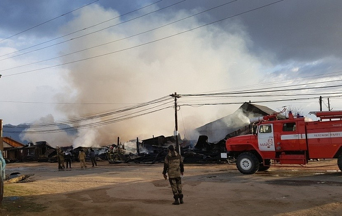 В Бурятии сгорел магазин бытовой техники площадью 300 кв. метров (ФОТО)