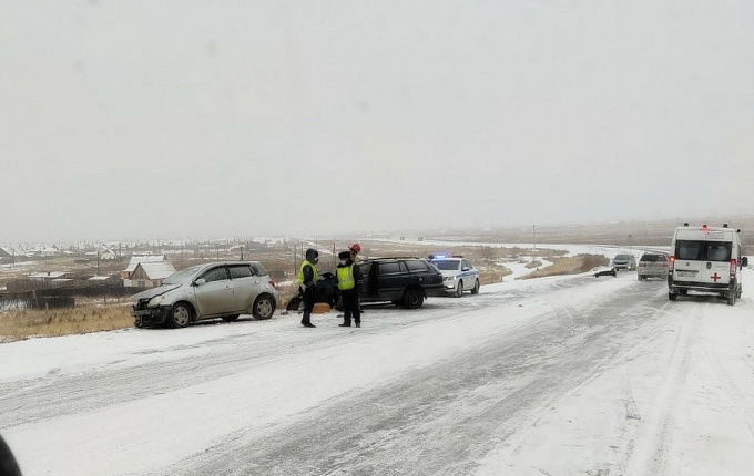 Четыре человека пострадали в лобовом ДТП в Бурятии