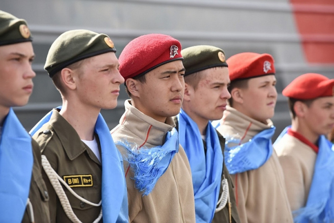 В Улан-Удэ торжественно встретили бойцов поискового отряда «Рысь»