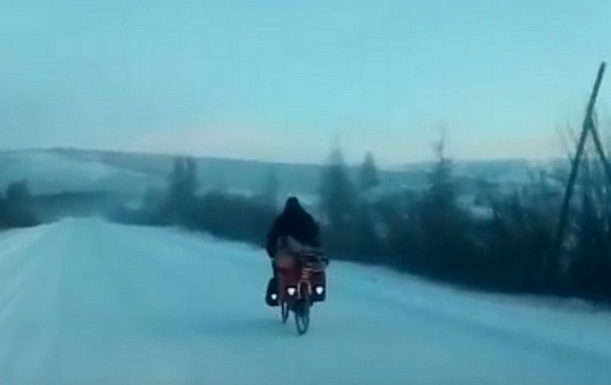 Испанец, пропавший в Якутии, возобновил свой велозаезд