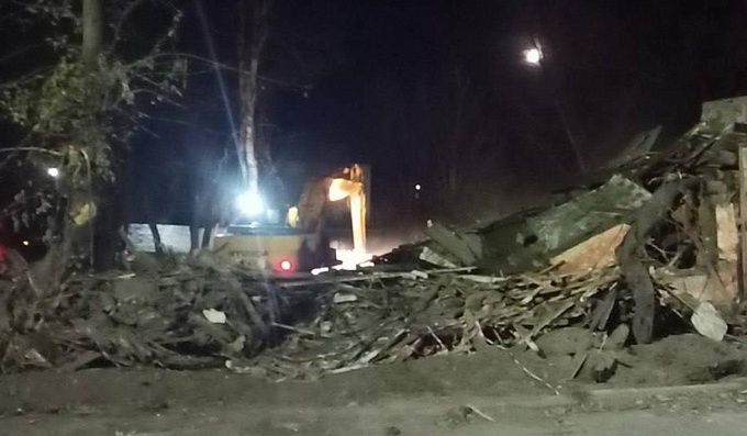 В центре Улан-Удэ повредили трубу холодного водоснабжения