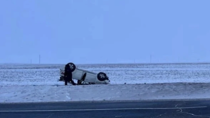 Легковушка с детьми опрокинулась в Бурятии