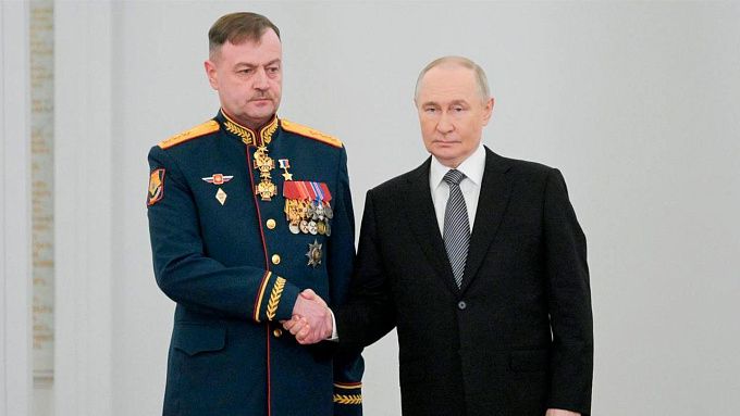Командующего ВВО наградили Золотой Звездой Героя России