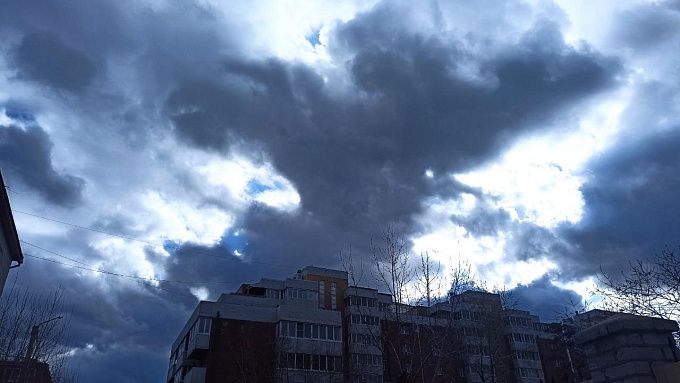 Штормовой ветер надвигается на Бурятию