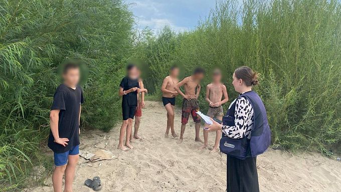 Родителей накажут. В Улан-Удэ четыре подростка были у воды без взрослых