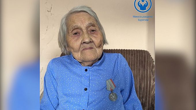 90-летний юбилей отметит ветеран труда из района Бурятии