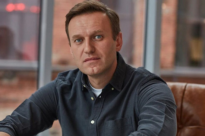 Навальный попал в реанимацию после возможного отравления