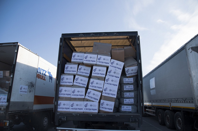 СоюзМаш передал беженцам из ЛДНР 40 тонн гуманитарной помощи