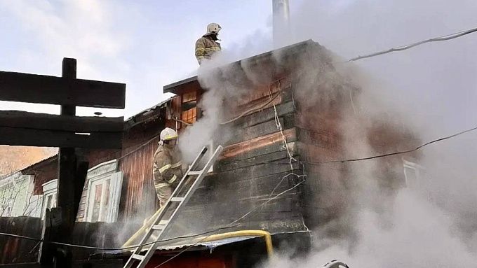 Супруги получили ожоги на пожаре в Бурятии