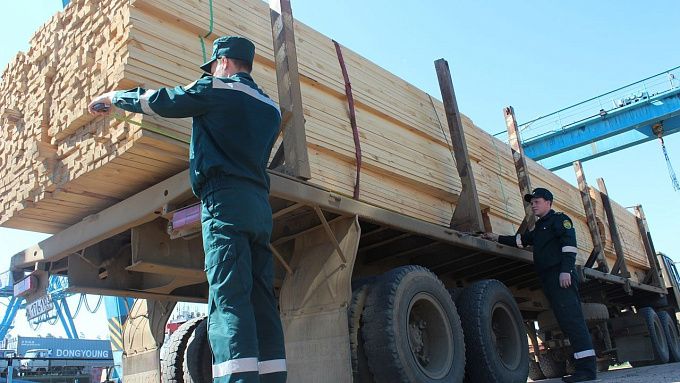 Смартфоны, рыба и кости: На границе Бурятии пресекли более тысячи нарушений