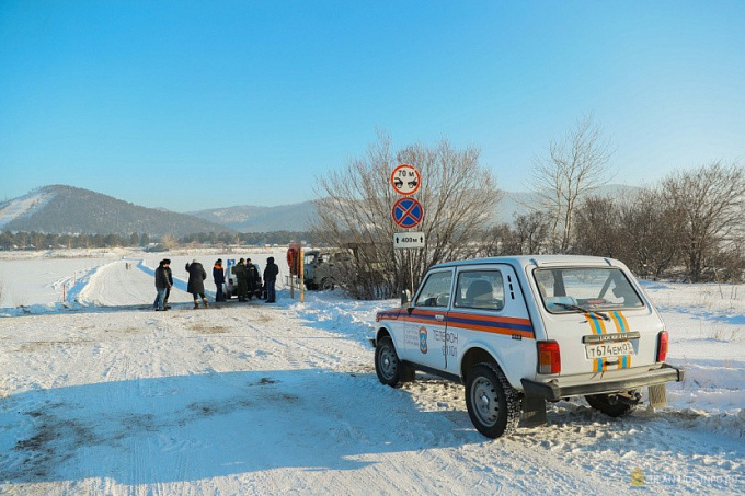 В Улан-Удэ закрывают единственную ледовую переправу