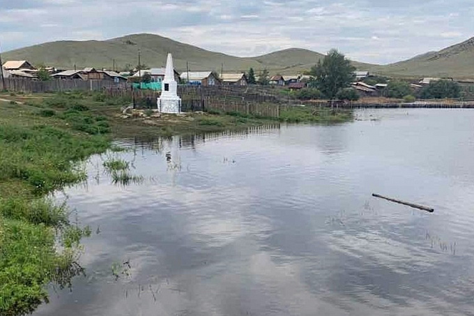 В затопленном селе Бурятии вода вышла на пойму почти на 2 метра