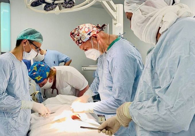 В Улан-Удэ врач с мировым именем спас жизнь новорожденному ребенку