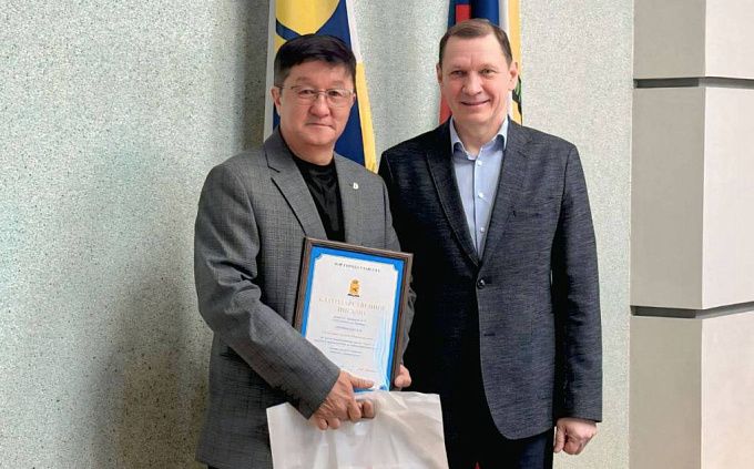 В Улан-Удэ водитель маршрутки бесплатно возит детей