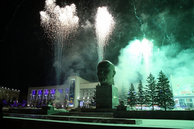 На главной площади Улан-Удэ «загорятся» ели