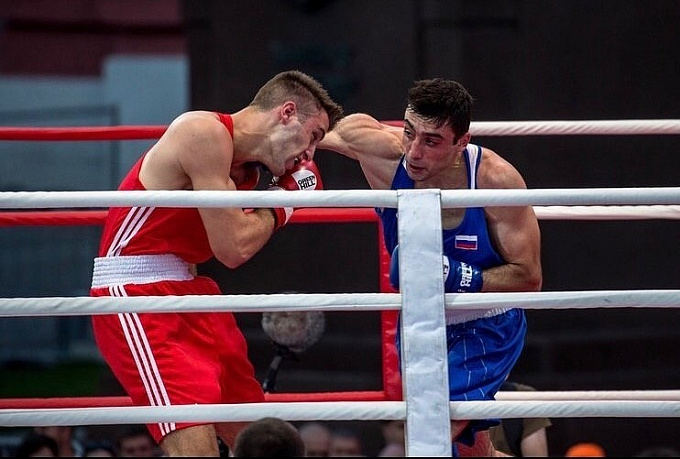 Георгий Кушиташвили вышел в четвертьфинал чемпионата России по боксу