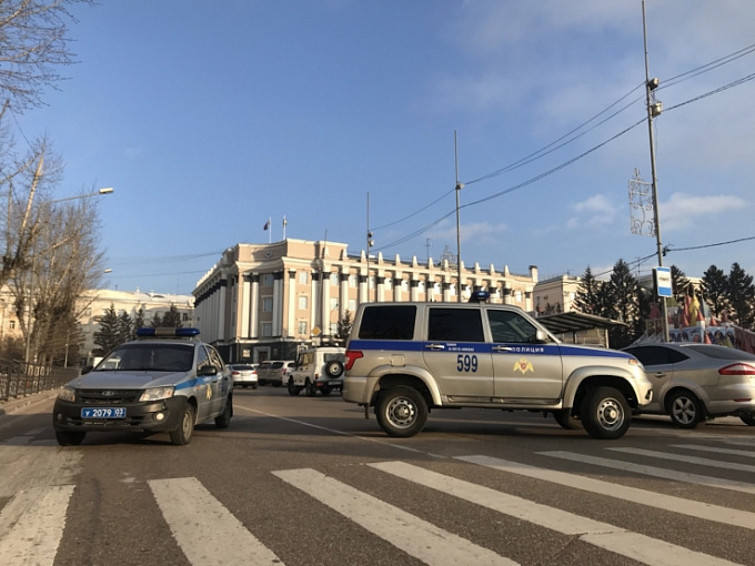 В Улан-Удэ «заминировали» здание Народного Хурала (ФОТО)
