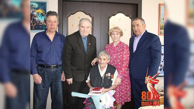 Труженица тыла отметила 95-летие в Бурятии