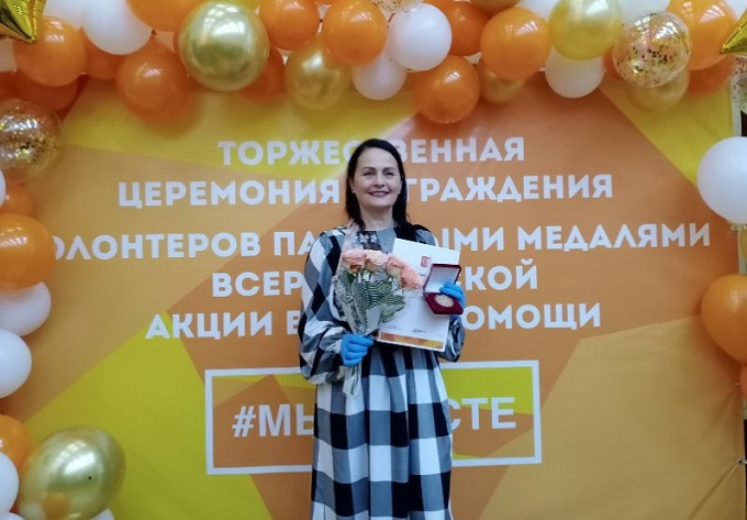 Волонтер из Бурятии получила награду президента России 