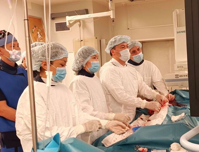 В Бурятии врачи провели сложнейшую операцию на сердце без наркоза