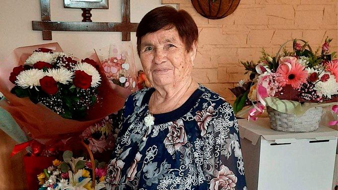 Ветеран труда празднует юбилей в Улан-Удэ Ветеран труда празднует юбилей в Улан-Удэ