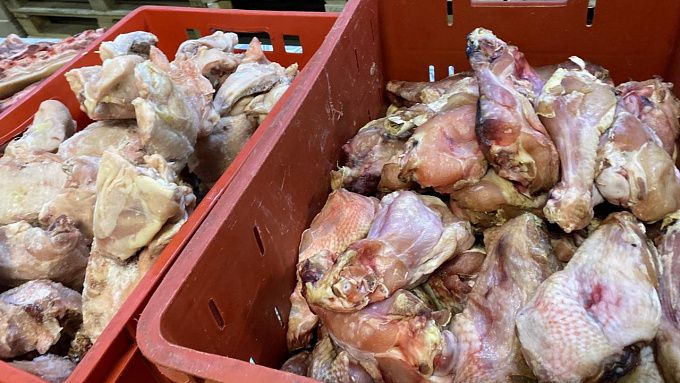 Просроченные котлеты и мясо без маркировки обнаружили в магазинах Бурятии