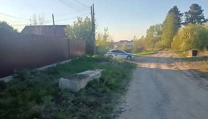 Житель Бурятии упал с мотоблока и сломал ногу