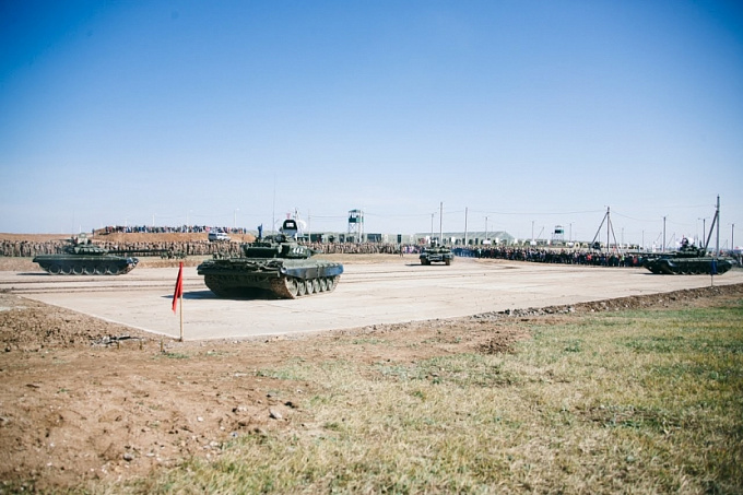 Бронированные машины исполнят «танковый вальс» в Бурятии