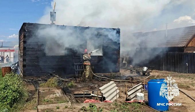 Крупный пожар унес жизнь пенсионерки в Бурятии