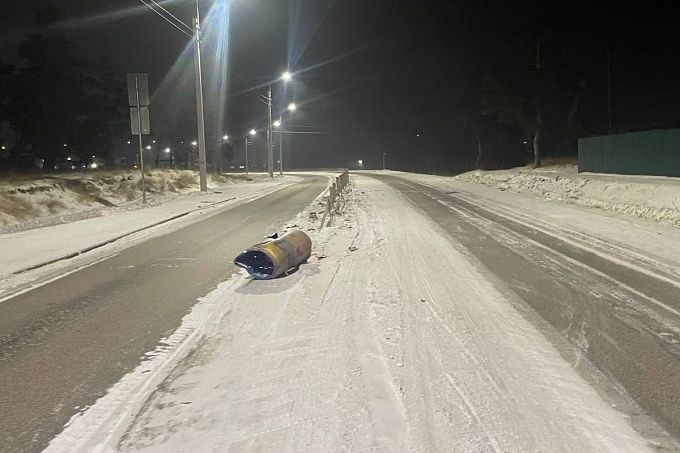 В Бурятии водитель при обгоне влетел в ограждение и перевернулся. Есть пострадавшие