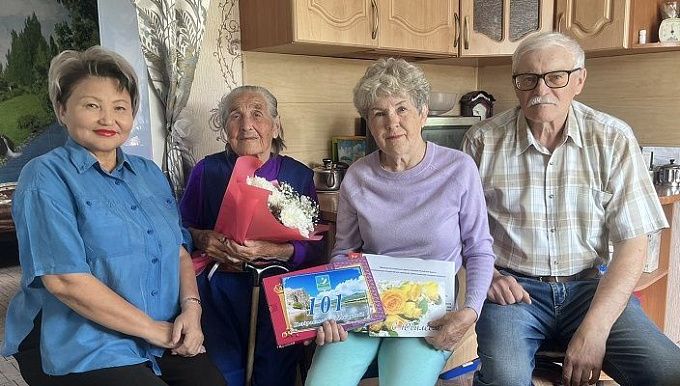 В Бурятии долгожительница отметила 101-летний юбилей