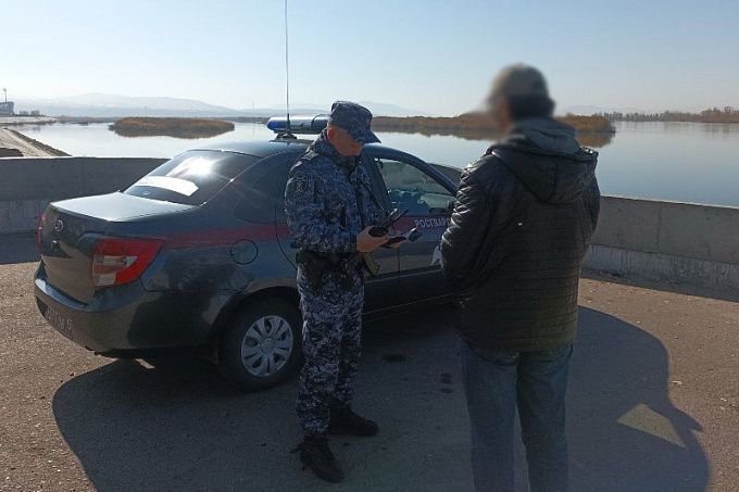 В Улан-Удэ беглеца от алиментов поймали в разгаре пьянки