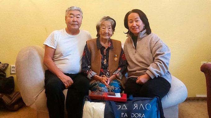 Заслуженный врач Бурятии отмечает 90-летие