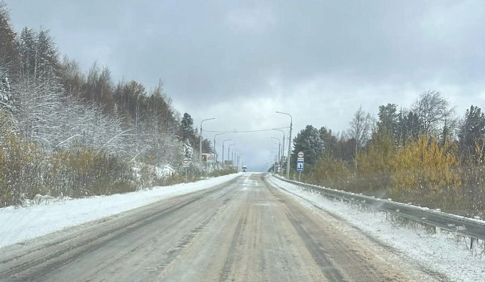 Сильный ветер, мокрый снег и гололедица наблюдаются на перевалах в Бурятии