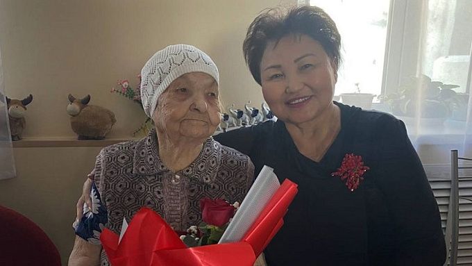 В Бурятии многодетная мать и труженица тыла отметила 102-й день рождения