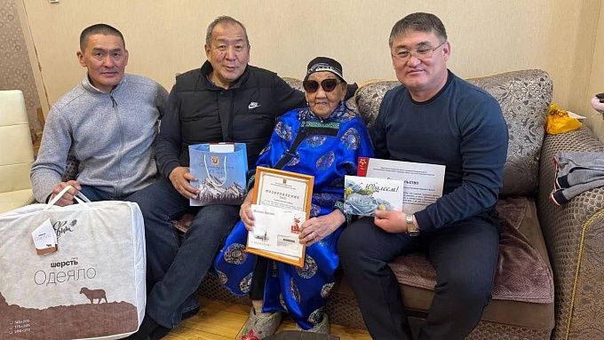95-летний юбилей отметила долгожительница из Бурятии