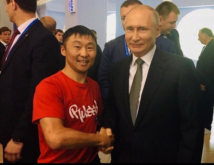 «Как выступили?»: Путин поздравил бурятского тренера с медалью Европейских игр